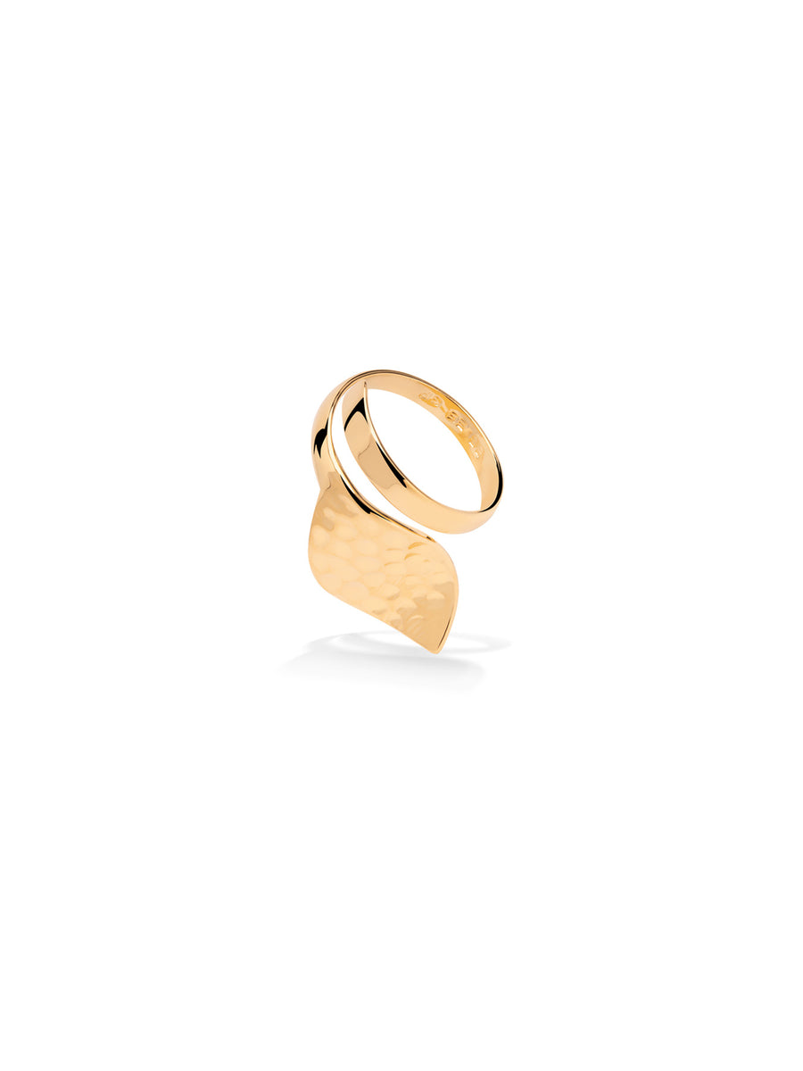 Relevé Fashion Emi & Eve Naturae Ring Gold Made of Recycled Missile Shells Responsible Luxury Conflict-Free Jewellery Ethical and Sustainable Designer Brand Purchase with Purpose Shop for Good