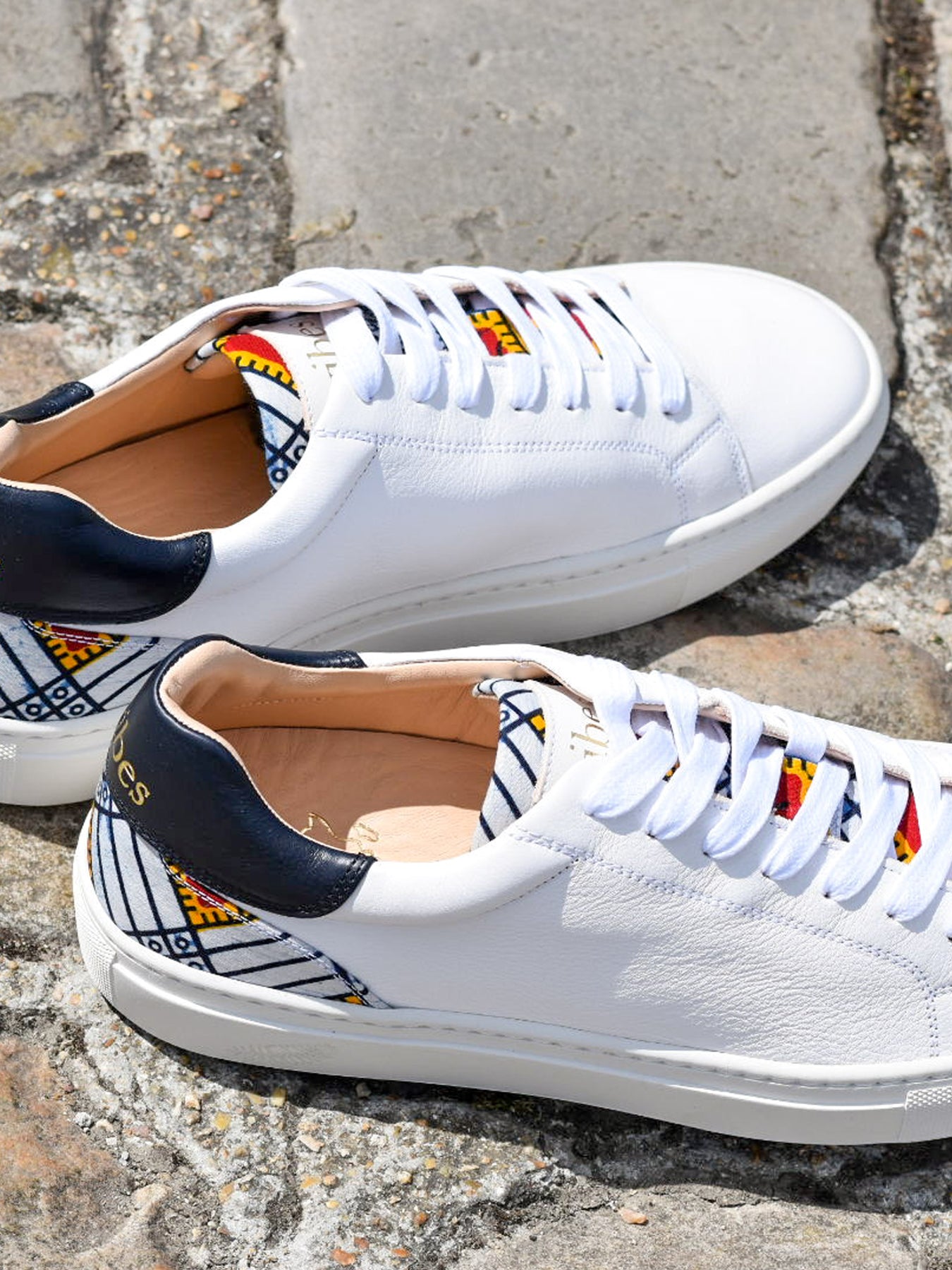 White Wibesshoes Oran Hermès Sandales Oran Hermès Camel Hermes