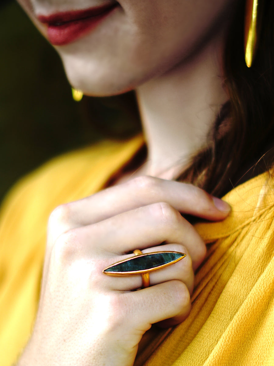 Relevé Fashion Emi & Eve Tonle Ring with Krovanh Stone and Gold Made of Recycled Missile Shells Responsible Luxury Conflict-Free Jewellery Ethical and Sustainable Designer Brand Purchase with Purpose Shop for Good