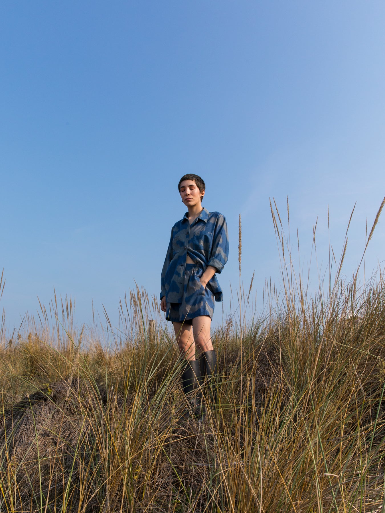 Releve Fashion Filanda n.18 Ferghana Blue Grey Silk Ikat Shorts Sustainable Luxury Fashion Conscious Clothing and Accessories Ethical Designer Brand Artisanal Handcrafted Made in Italy Purchase with Purpose Shop for Good