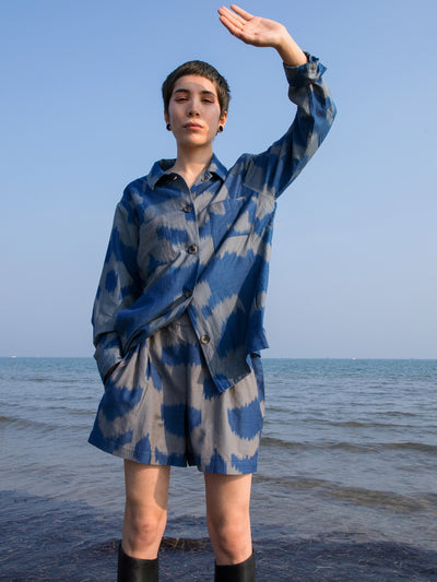 Releve Fashion Filanda n.18 Ferghana Blue Grey Silk Ikat Shorts Sustainable Luxury Fashion Conscious Clothing and Accessories Ethical Designer Brand Artisanal Handcrafted Made in Italy Purchase with Purpose Shop for Good