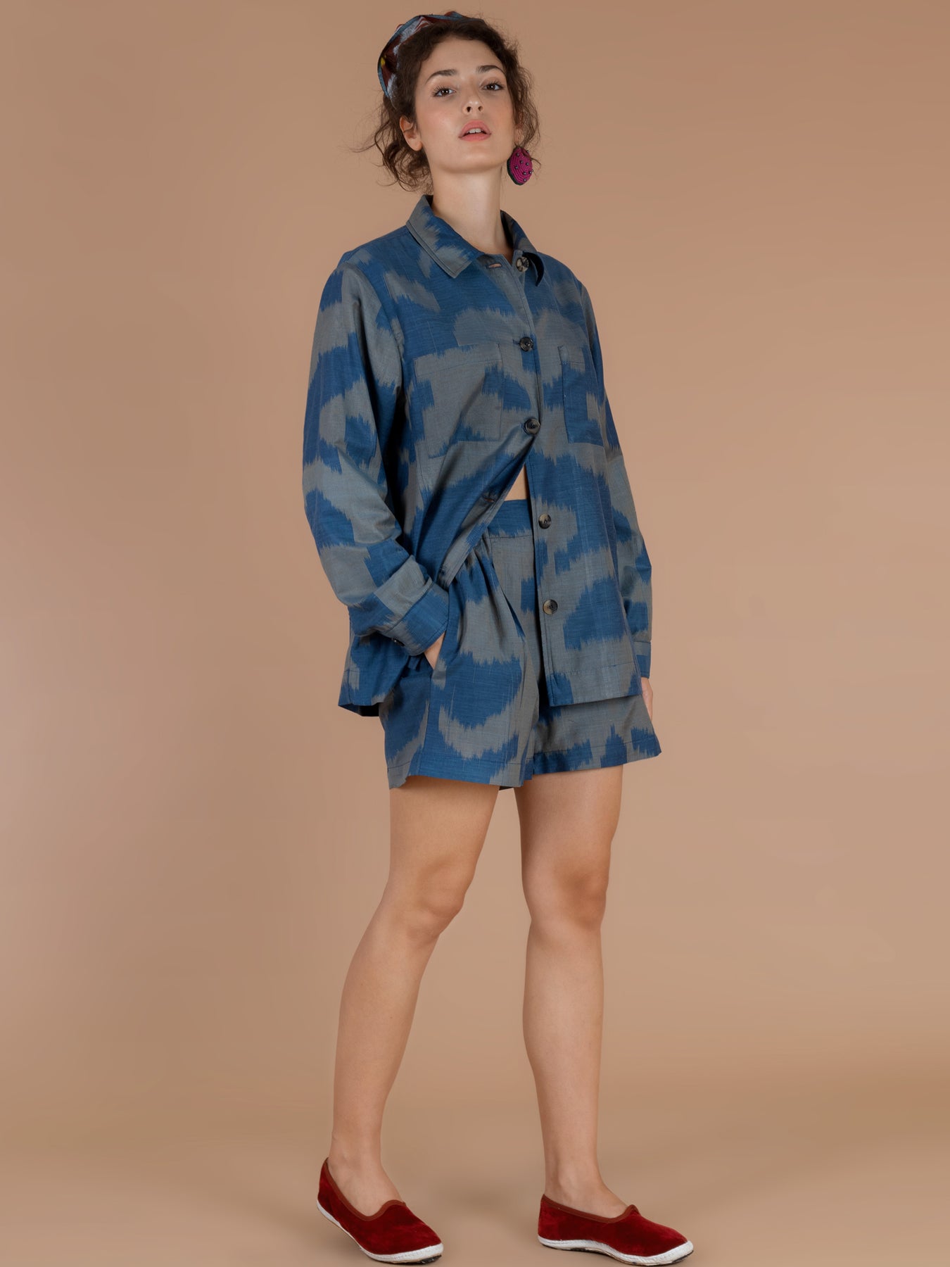 Releve Fashion Filanda n.18 Ferghana Blue Grey Silk Ikat Shorts Sustainable Luxury Fashion Conscious Clothing and Accessories Ethical Designer Brand Artisanal Handcrafted Made in Italy Purchase with Purpose Shop for Good