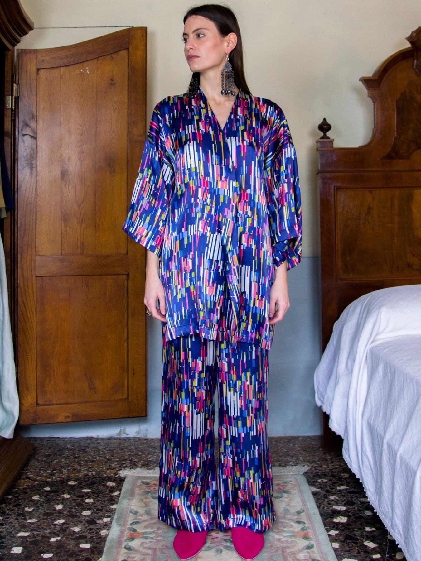 Releve Fashion Filanda n.18 Lorette Multicoloured Loose Silk Trousers Sustainable Luxury Fashion Conscious Clothing and Accessories Ethical Designer Brand Artisanal Handcrafted Made in Italy Purchase with Purpose Shop for Good