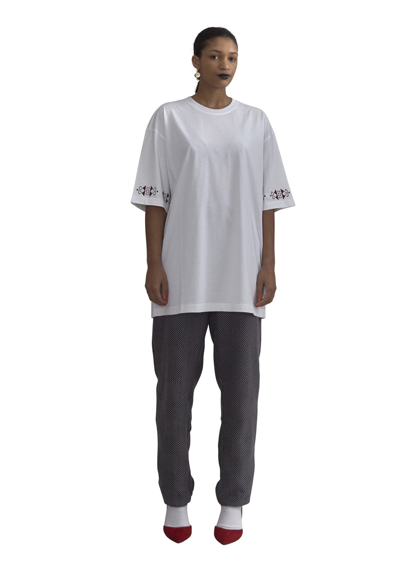 Releve Fashion Harem London White Eli Cotton T-Shirt Unisex Sustainable Streetwear Style Conscious Clothing Ethical Fashion Designer Brand Handmade Purchase with Purpose Shop for Good