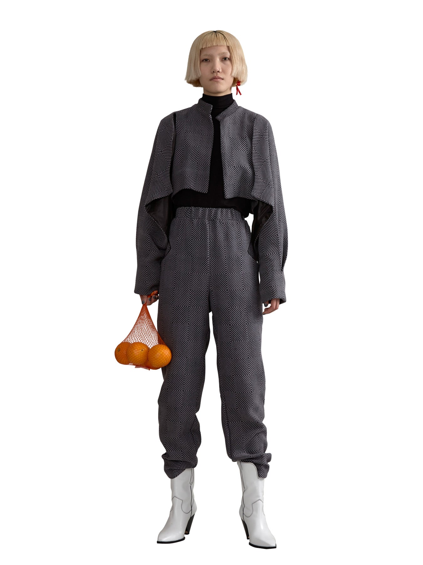 Releve Fashion Harem London Black White Diamond Patterned Efe Organic Cotton Capelet Sustainable Streetwear Style Conscious Clothing Ethical Fashion Designer Brand Handmade Purchase with Purpose Shop for Good