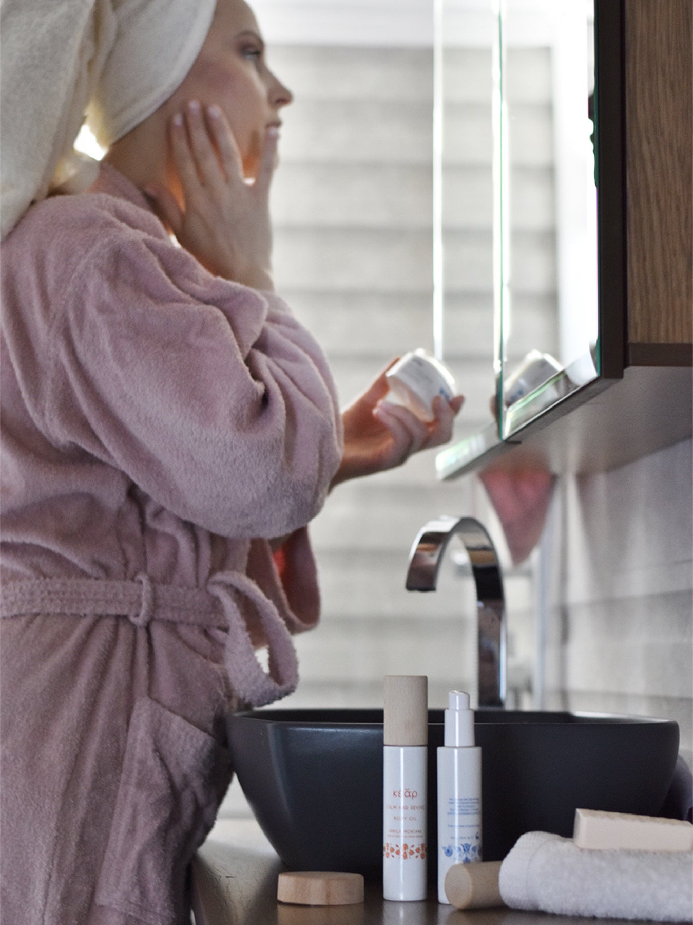 Releve Fashion Kear Hydrate Relax Body Oil Clean Beauty Animal-Friendly, Cruelty-Free Skincare Made in Greece Sustainable Ethical Brand Purchase with Purpose Shop for Good