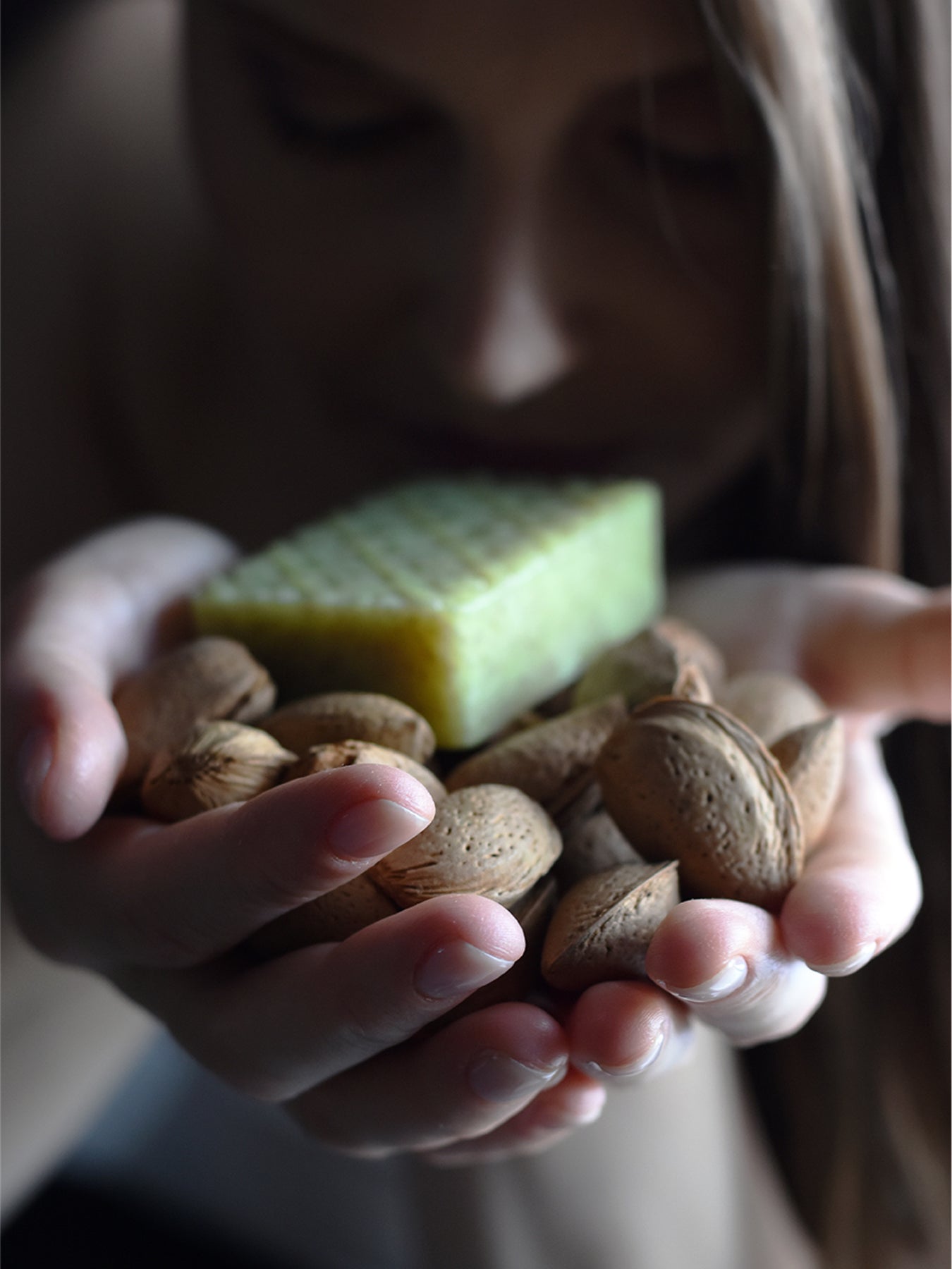 Releve Fashion Kear Exfoliating Hermal Soap Clean Beauty Animal-Friendly, Cruelty-Free Skincare Made in Greece Sustainable Ethical Brand Purchase with Purpose Shop for Good