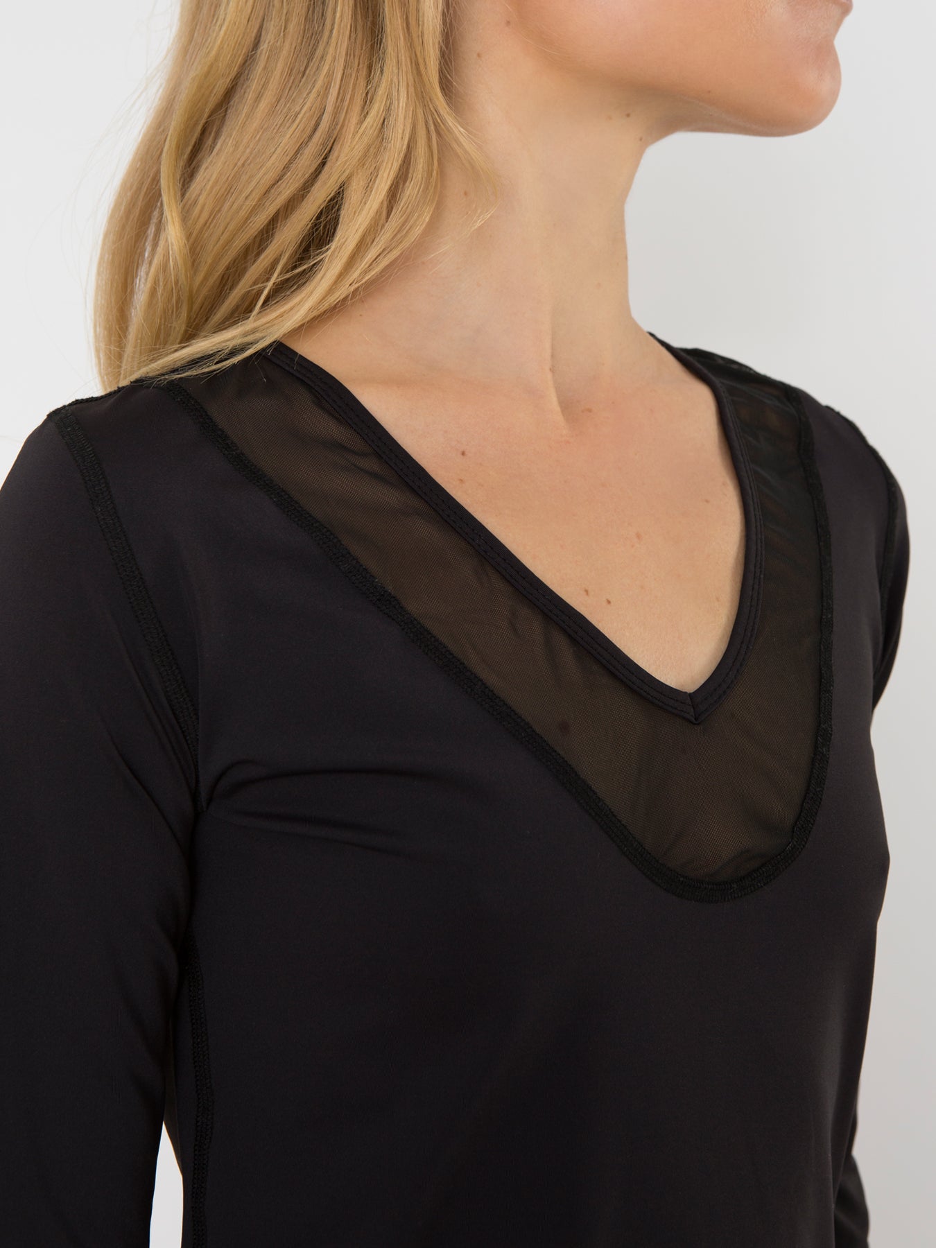 Releve Fashion Pama London Black Malibu Top Ethical Designers Sustainable Fashion Brand Activewear Athleticwear Athleisure Yoga Positive Fashion Purchase with Purpose Shop for Good