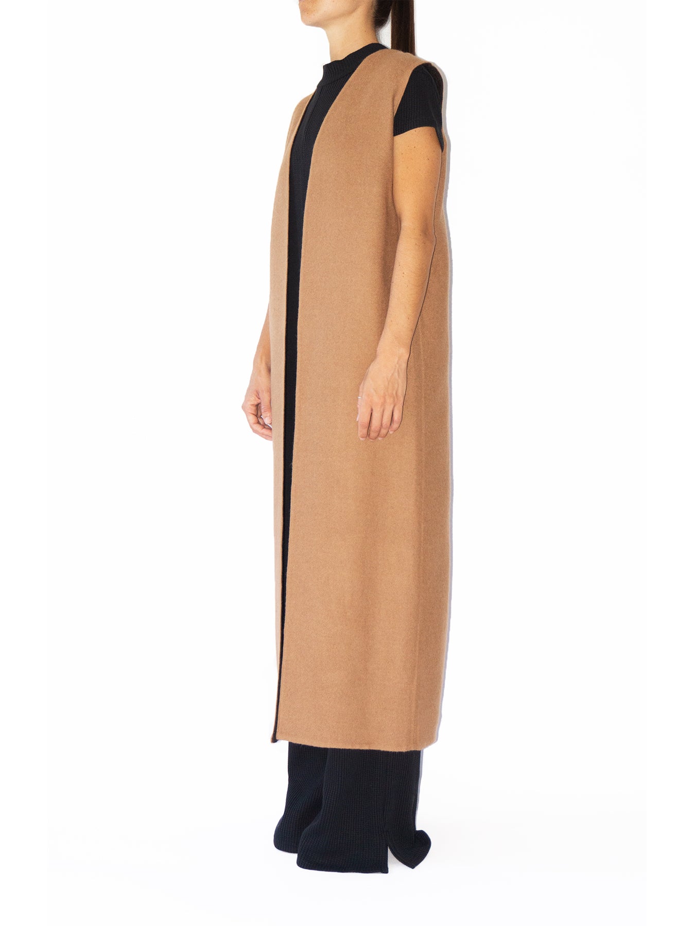 Releve Fashion Port Zienna Long Camel Reversible Alpaca Vest Sustainable Luxury Fashion Conscious Clothing Ethical Designer Brand Eco Design Innovative Materials Purchase with Purpose Shop for Good