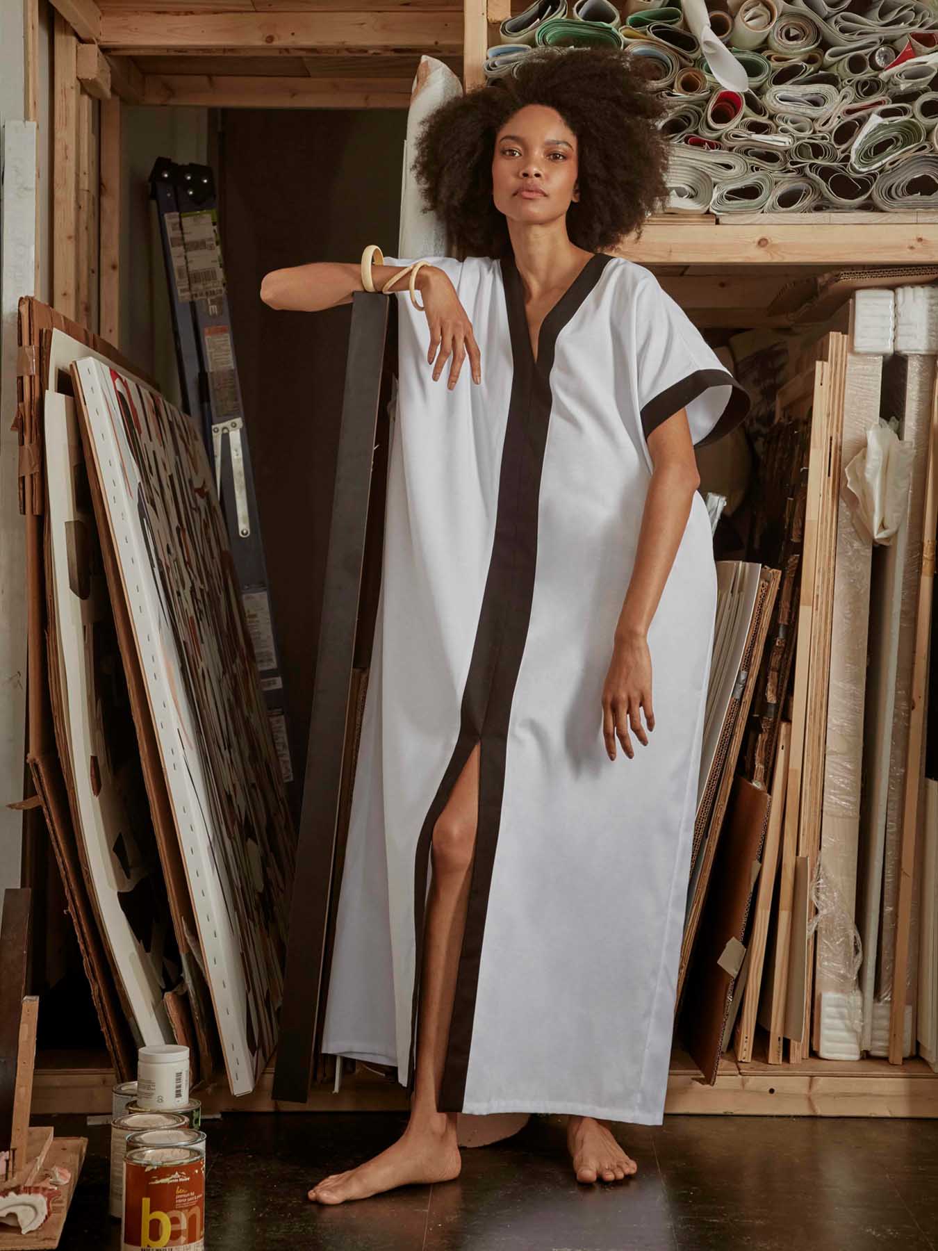 Lyra Kimono, White / Black