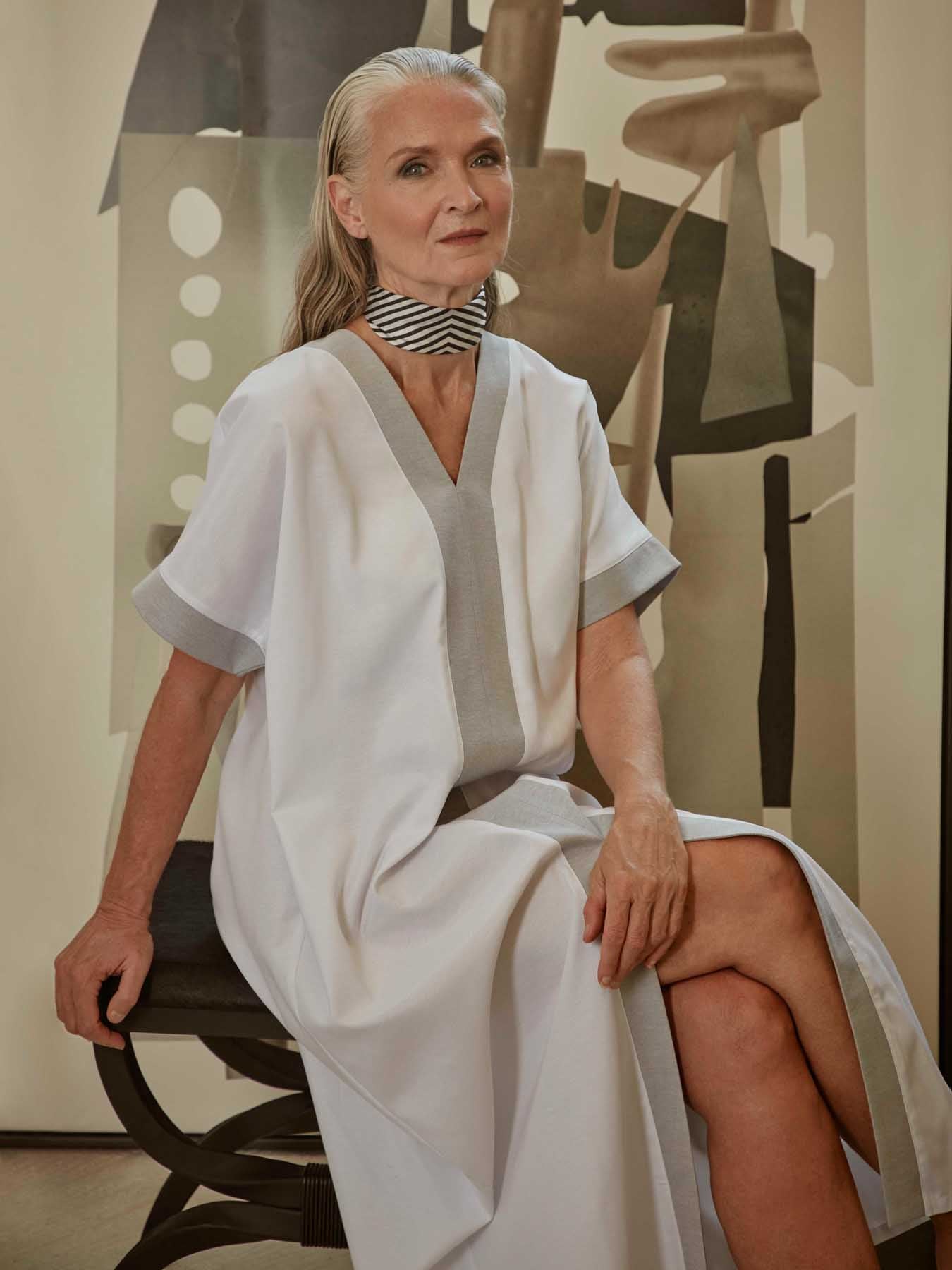 Vavara Kimono, White / Grey