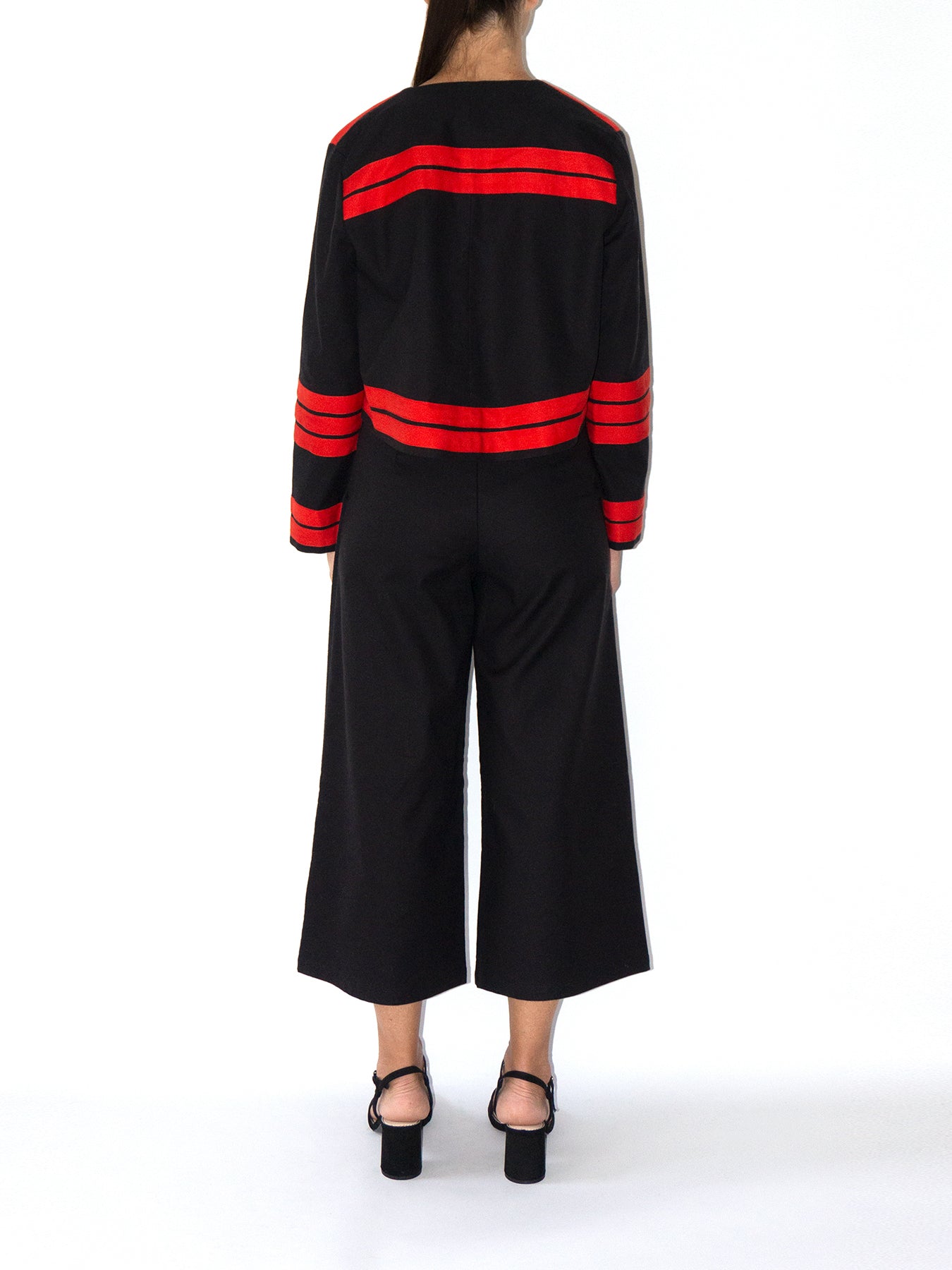 Releve Fashion Port Zienna Black Samurai Waffle Texture Cropped Trousers Sustainable Luxury Fashion Conscious Clothing Ethical Designer Brand Eco Design Innovative Materials Purchase with Purpose Shop for Good