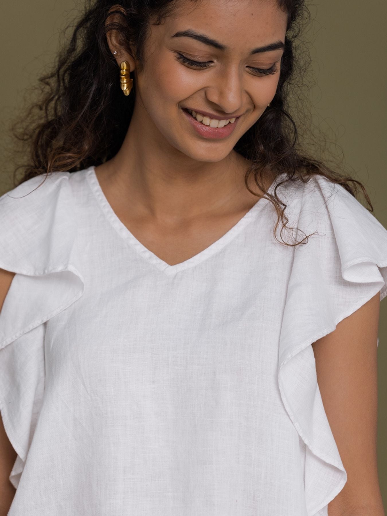 Releve Fashion Reistor White On the Summer Mood Top Ethical Designer Brand Sustainable Fashion Conscious Clothing Purchase with Purpose Shop for Good