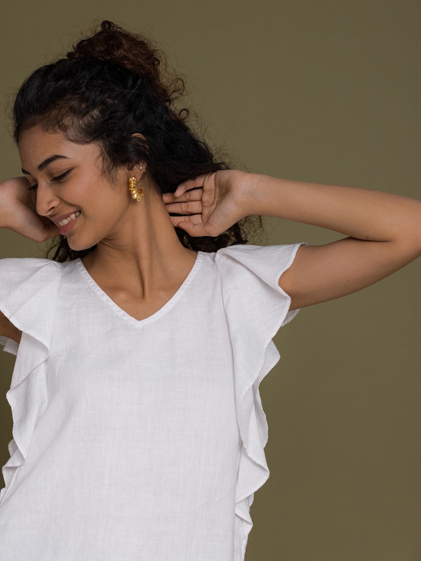 Releve Fashion Reistor White On the Summer Mood Top Ethical Designer Brand Sustainable Fashion Conscious Clothing Purchase with Purpose Shop for Good